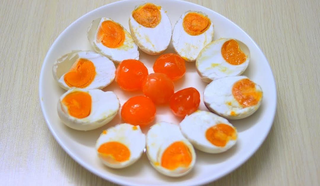 Trứng muối làm món gì ngon nhất?