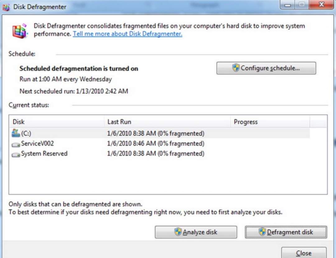 Công cụ Disk Defragmenter có sẵn trong Windows